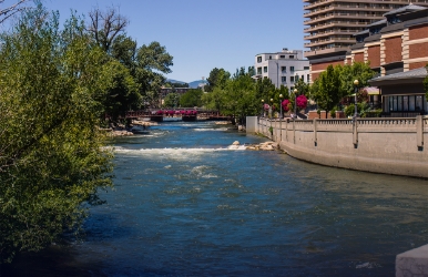 Cheap car rental in Reno