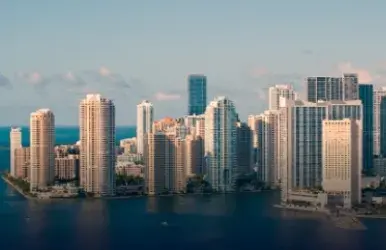 Aluguel de carros com a Alamo em Downtown Miami