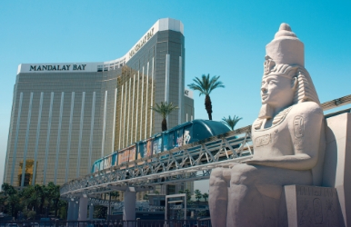 Alugue um carro em Luxor Las Vegas