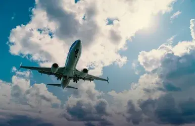 Alugue um carro na Avis dentro do Aeroporto Internacional de Miami