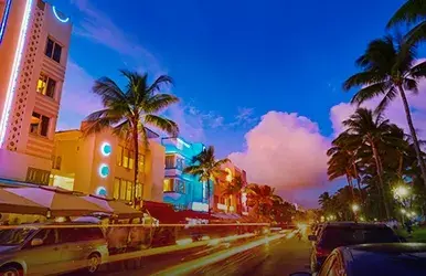 Visite South Beach com um carro alugado