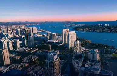 Renta de autos económicos en Downtown San Diego