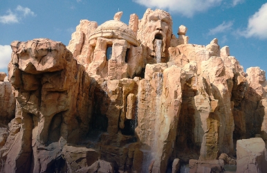 Rent an economy car with Dollar at Universal Studios