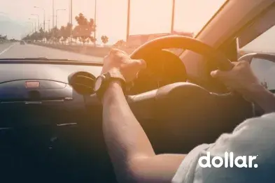 ¿Dónde alquilar un auto Dollar en San Diego, CA?