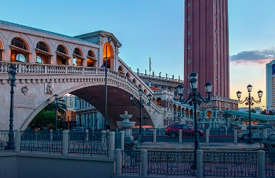 Rent a car at The Venetian hotel