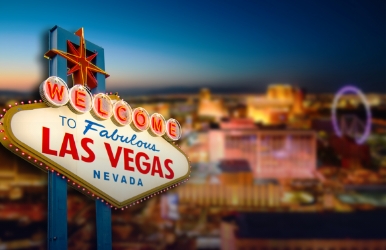 Alugue um carro de Luxo em Luxor Las Vegas