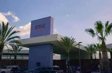 Alquiler de autos Hertz en Cross Boarder Xpress