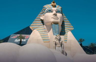 Rent a car at the Luxor Hotel in Las Vegas Strip