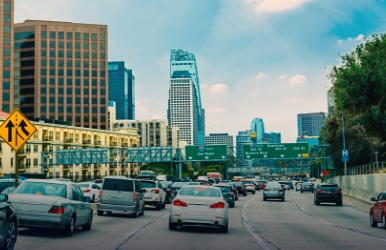 Book a luxury car in Wilshire Boulevard ¡
