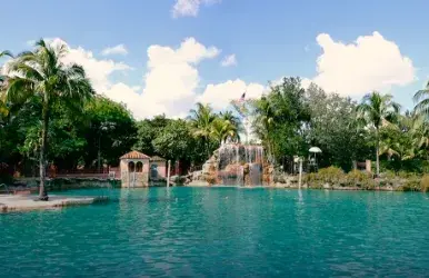 Car rentals in Coral Gables, Miami