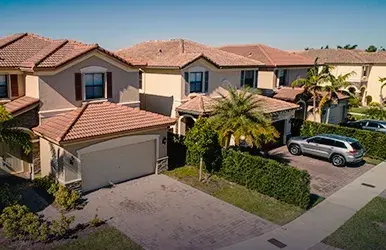 Alquilar un vehículo cerca de Doral Miami